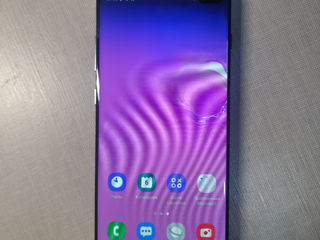 Продам Samsung s 10 plus на 128 gb ,защитная пленка в подарок foto 3