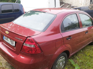 Chevrolet Aveo фото 4