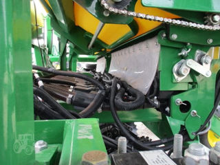 Semănătoare cu aer pentru plantare John Deere 1990CCS foto 9