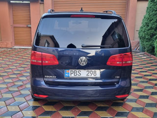 Volkswagen Touran foto 2