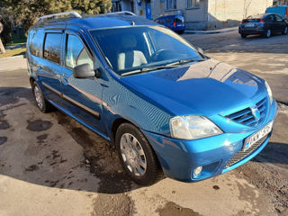 Dacia Logan foto 2