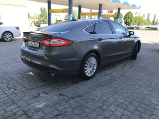 Ford Fusion foto 3