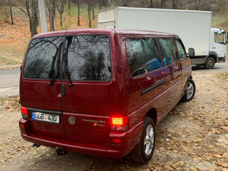 Volkswagen Caravelle foto 5