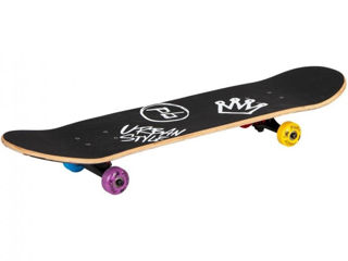 Skateboard calitativ cu design atrăgător