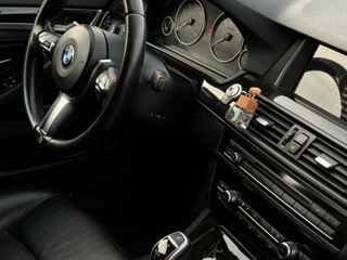 BMW 5 Series foto 8