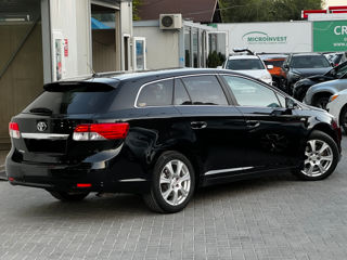 Toyota Avensis foto 3