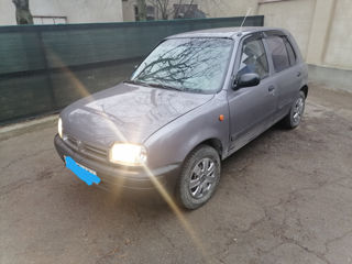 Nissan Micra foto 2