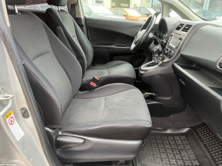 Toyota Verso-S foto 16