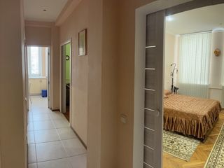 Apartament cu 2 camere, 55 m², Centru, Chișinău foto 9