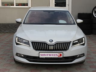 Skoda Superb foto 1