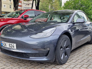 Tesla Model 3 foto 3