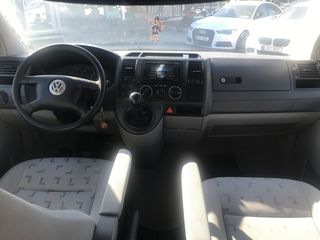 Volkswagen Caravelle foto 12