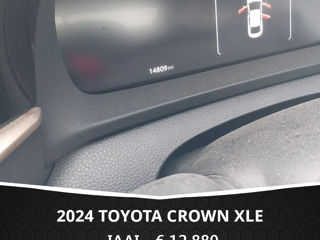 Toyota Crown foto 3