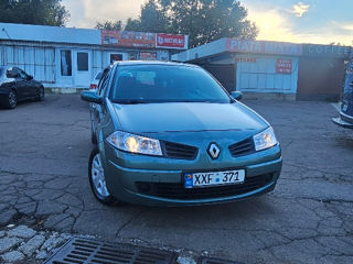 Renault Megane foto 2