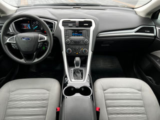 Ford Fusion foto 7