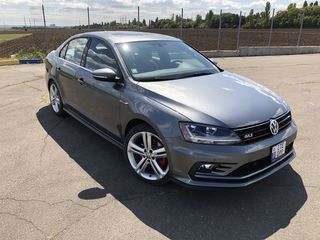 Volkswagen Jetta foto 2