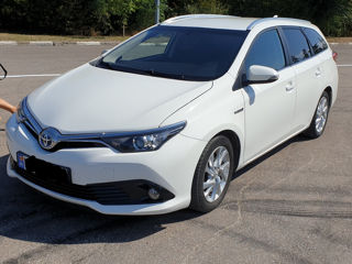 Toyota Auris фото 3