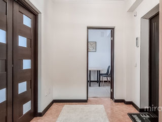 Apartament cu 1 cameră, 47 m², Centru, Chișinău foto 3