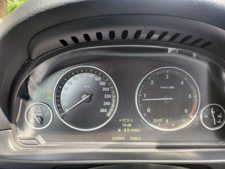 BMW 5 Series foto 9