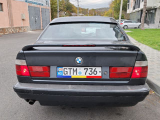 BMW 5 Series foto 5