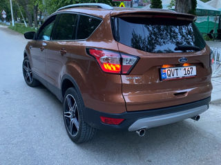 Ford Kuga foto 2