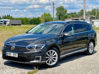 Volkswagen Passat foto 1