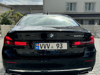 BMW 5 Series foto 2