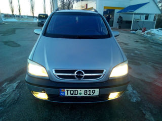 Opel Zafira foto 5