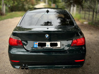 BMW 5 Series foto 4