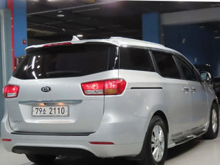 KIA Carnival foto 3