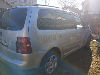 Volkswagen Touran foto 9