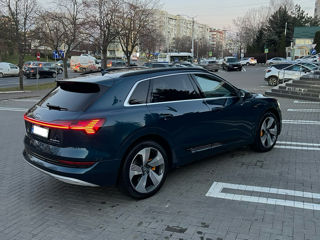 Audi e-tron foto 6