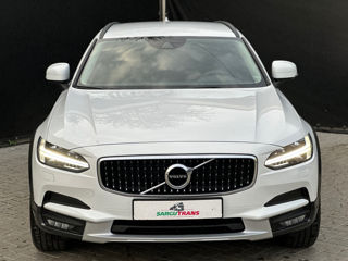 Volvo V90 Cross Country foto 2