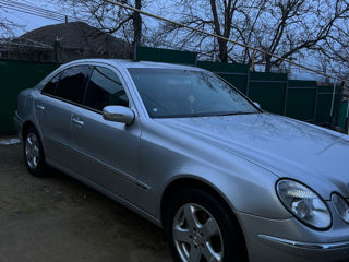 Mercedes E-Class foto 9