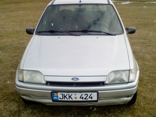 Ford Fiesta foto 3