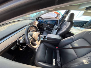 Tesla Model 3 foto 5