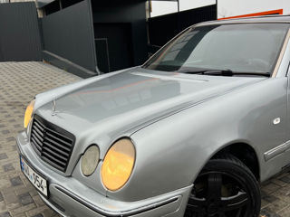 Mercedes E-Class foto 3