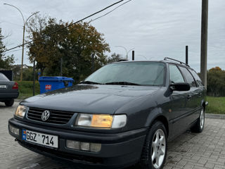 Volkswagen Passat foto 2