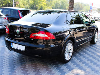 Skoda Superb foto 1