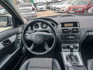 Mercedes C-Class foto 7