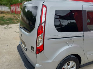 Ford Tourneo Connect foto 2