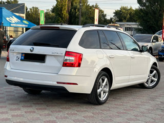 Skoda Octavia foto 4