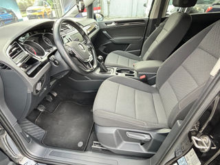 Volkswagen Touran foto 12