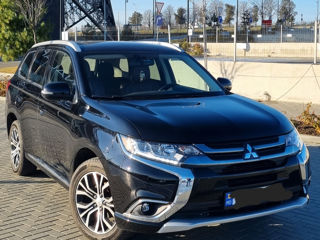 Mitsubishi Outlander foto 2