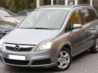 Opel Zafira foto 3