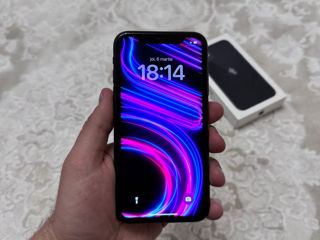 iPhone 11 128GB Black foto 1