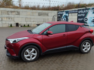 Toyota C-HR foto 9