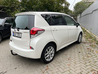 Toyota Verso-S foto 5