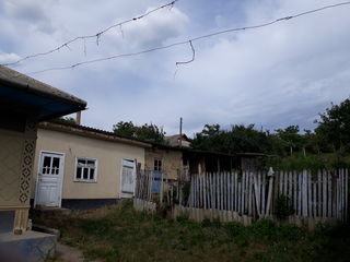 Vind casa cu gradina mare s. Crasnoarmeisc foto 2