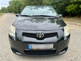 Toyota Auris foto 1